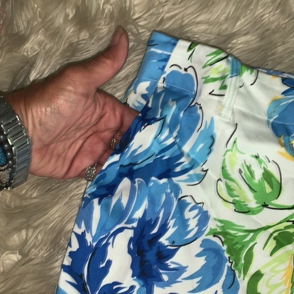 For the Republic Floral Bermuda Shorts White Blue Green Yellow Womens Size 6P - Picture 4 of 12